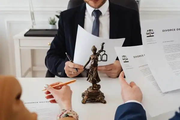 our fees Brent from EH Mediation - image of couple in joint mediation meeting